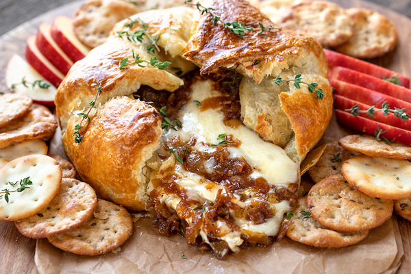 Baked Brie with Carmelized Onions