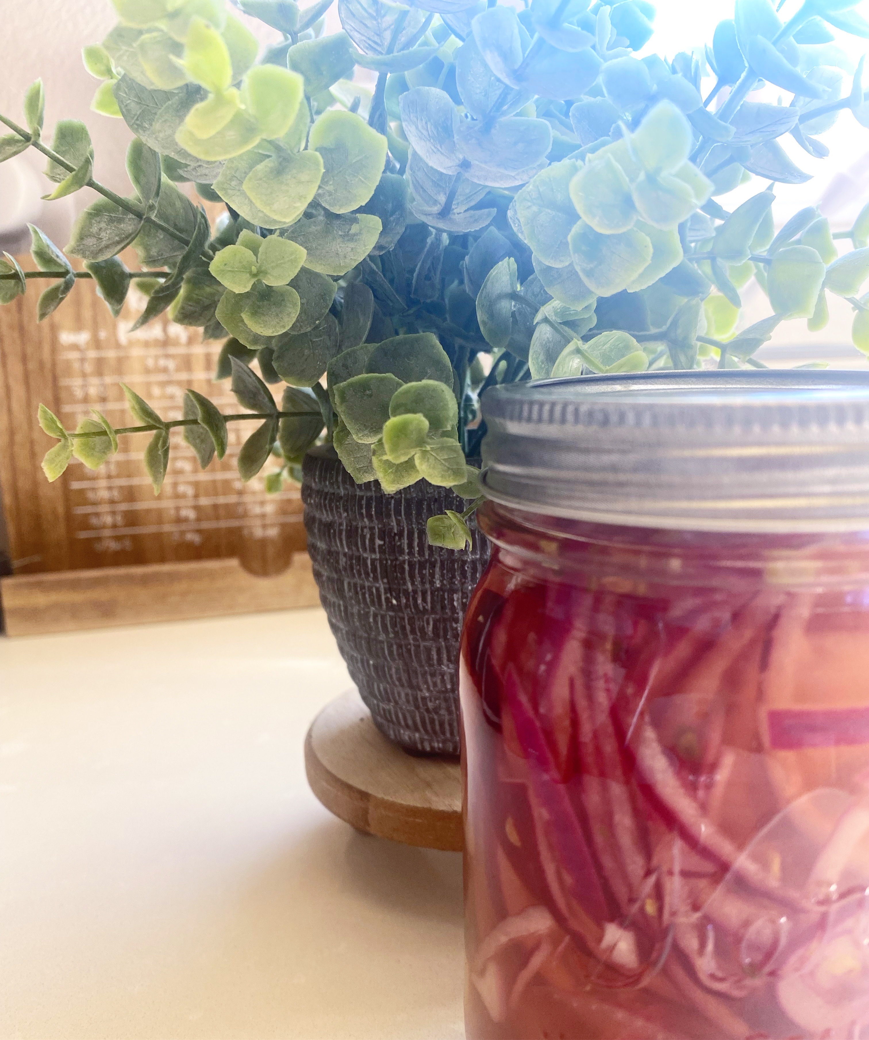Quick Pickled red onions 