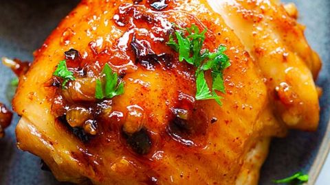 Baked Chicken Thighs (Extra Juicy!) 