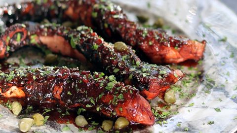 Classic Grilled Octopus / Ktapodi stin Skara