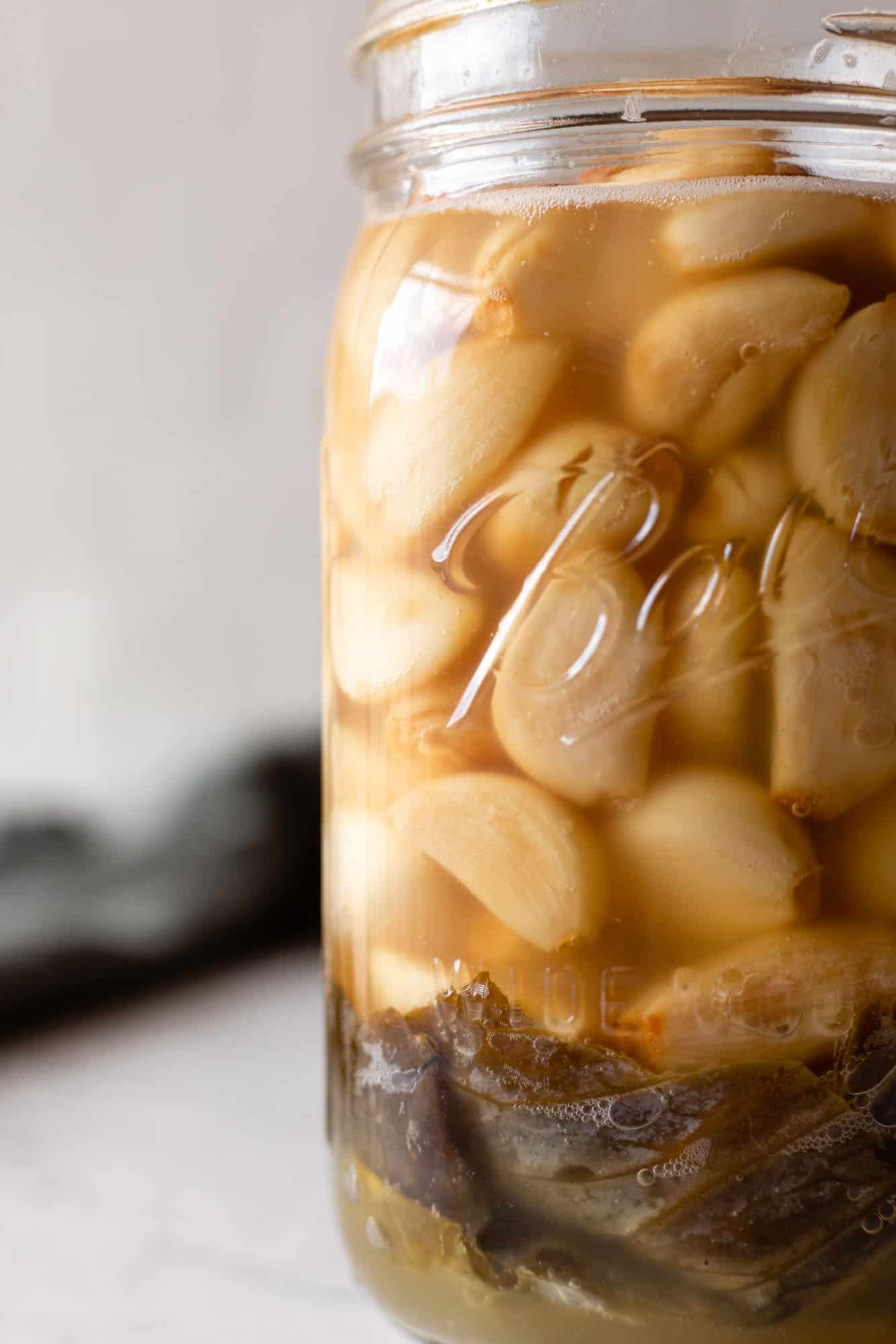 How to Make the Healthiest Naturally Fermented Garlic