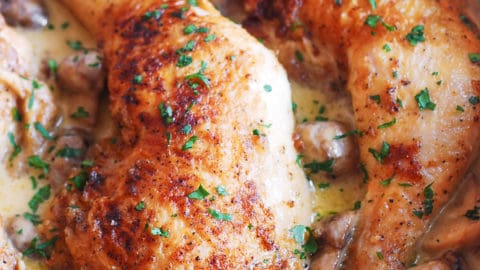 Easy Chicken Legs with Creamy Mushroom Sauce