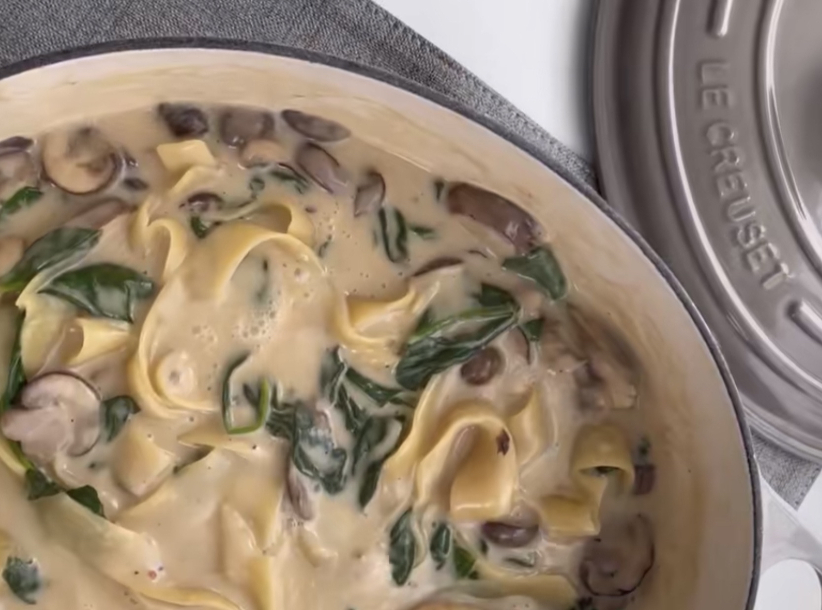 Creamy Mushroom and Spinach Pasta