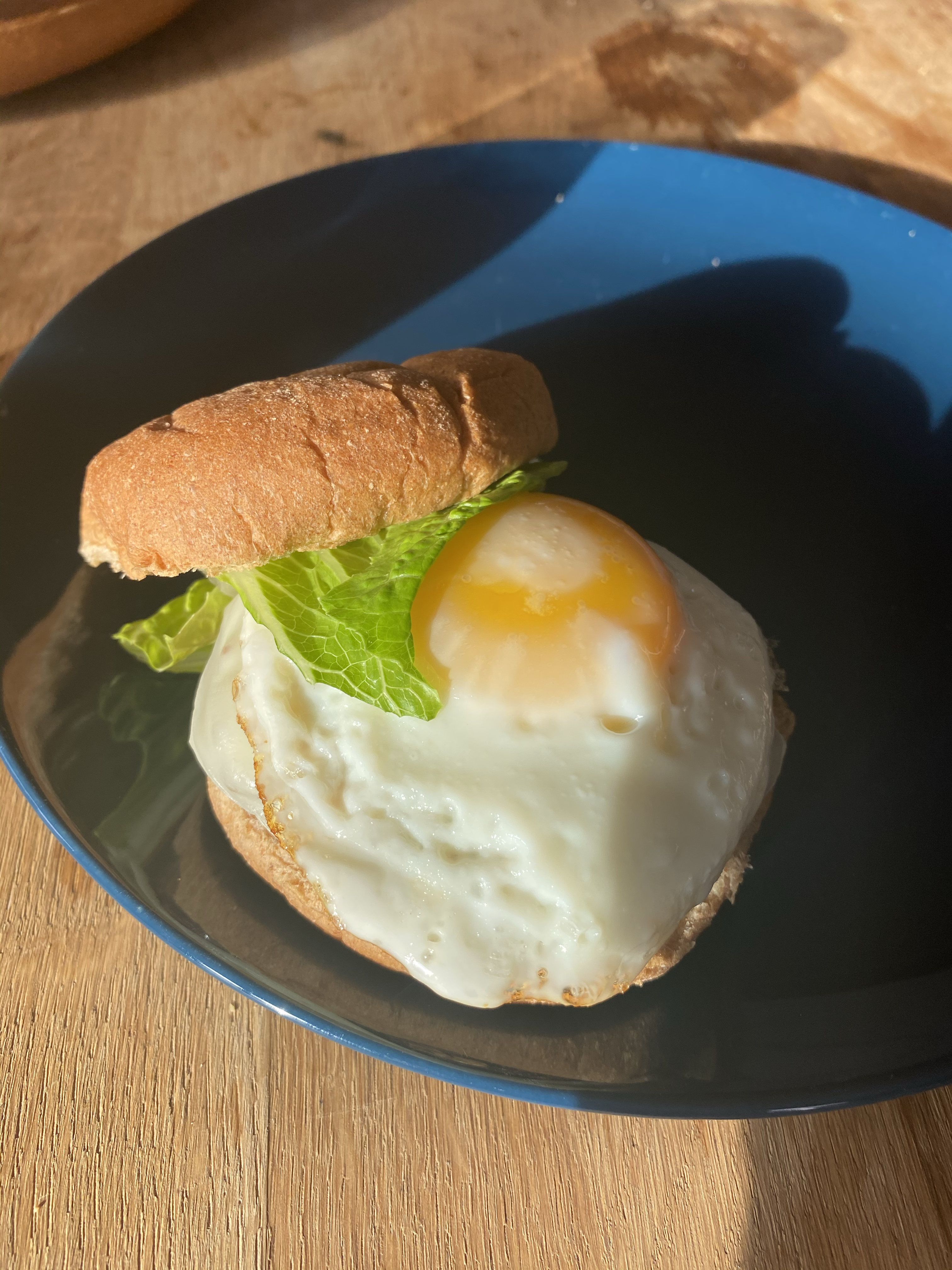Veggie burger with Egg