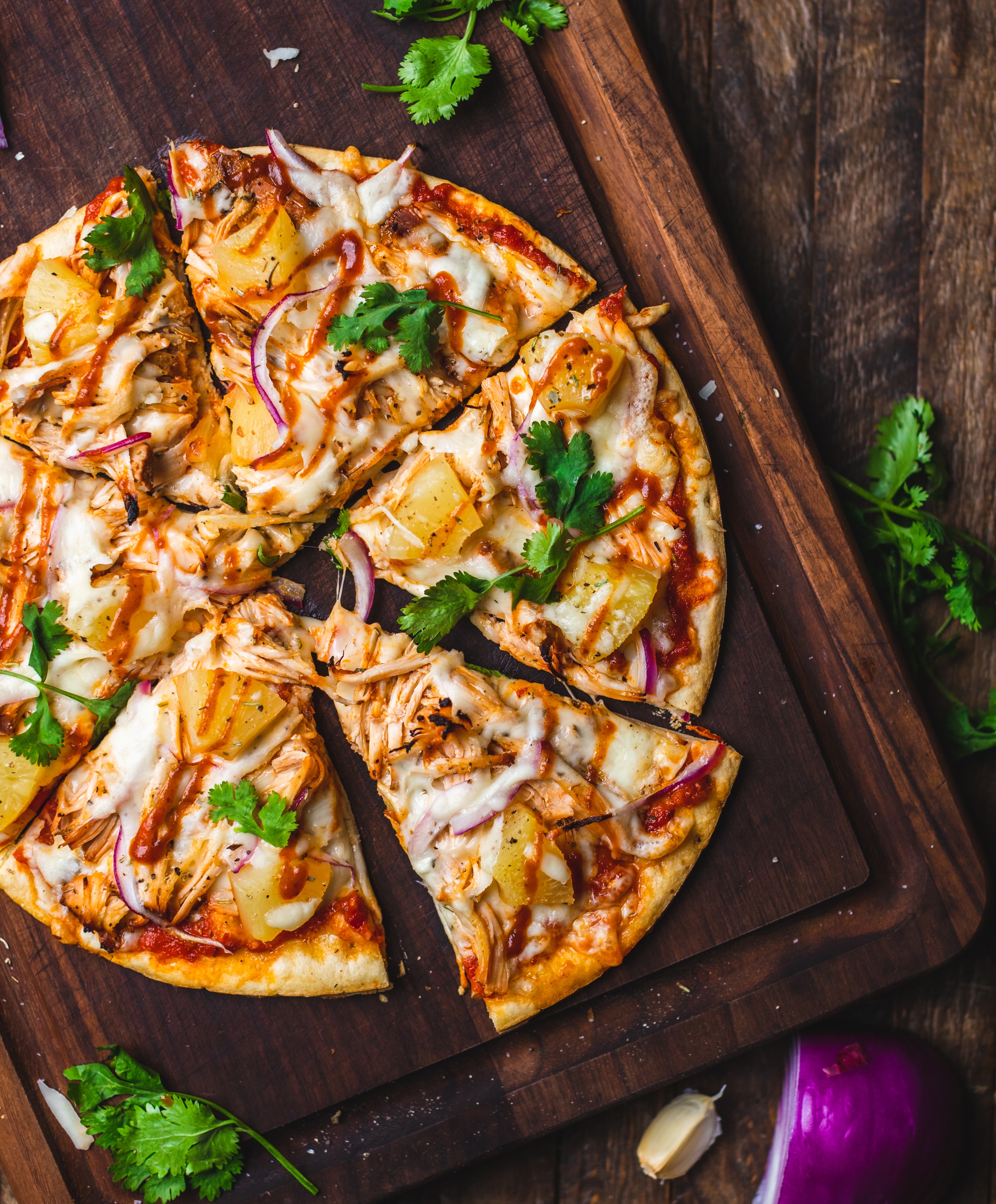 Chicken barbecue pizza