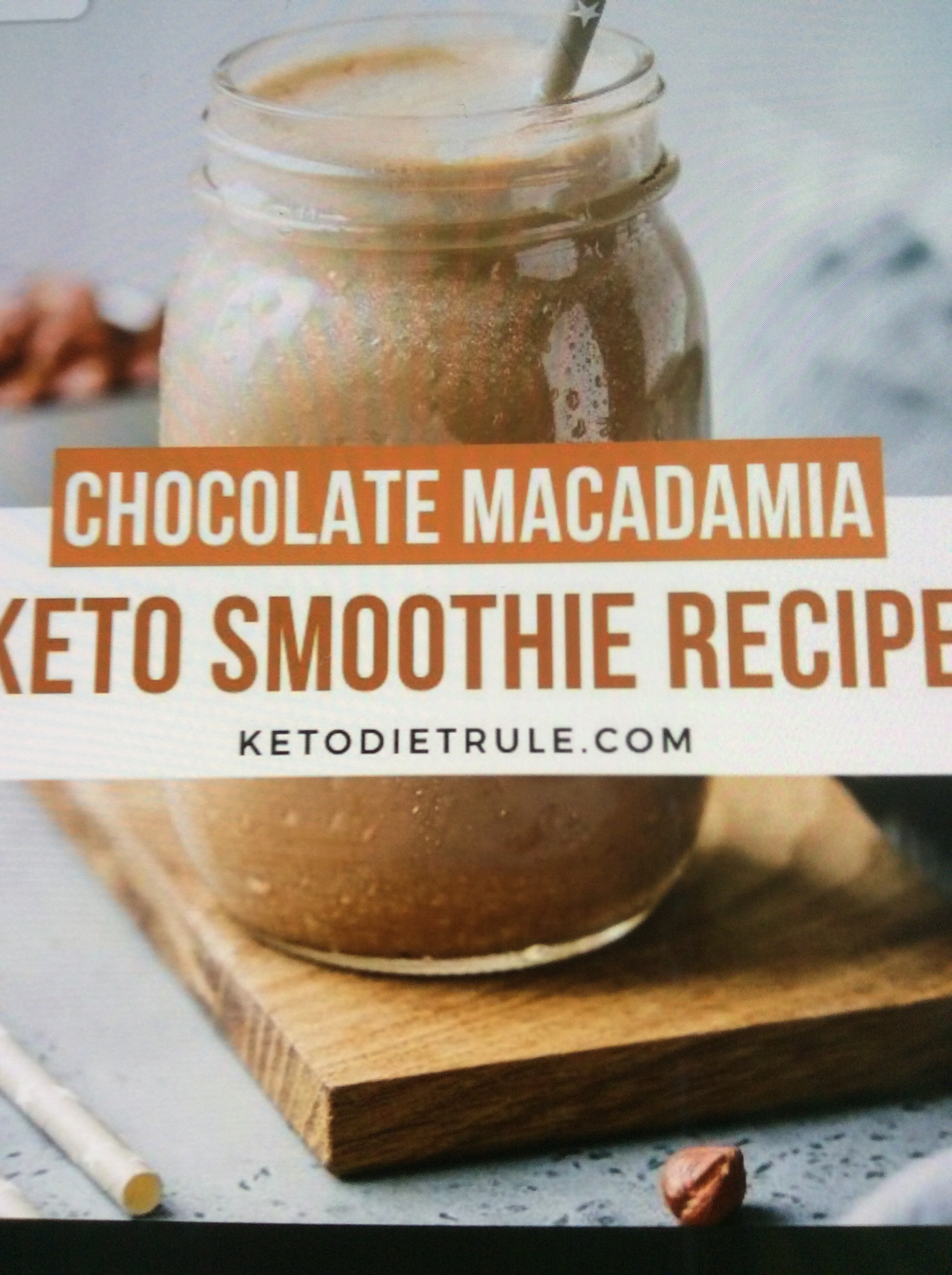 Chocolate macdadamia keto smoothie